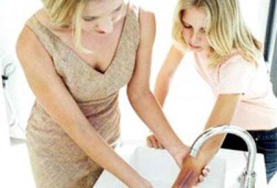 Промывка водой раны