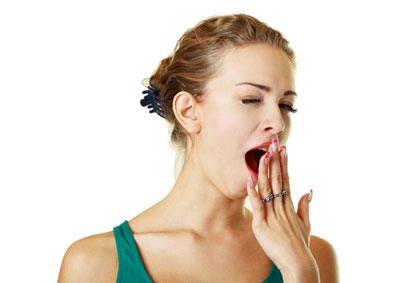 Девушка хочет спать