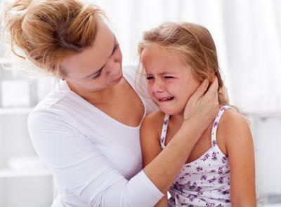 Ребенок плачет