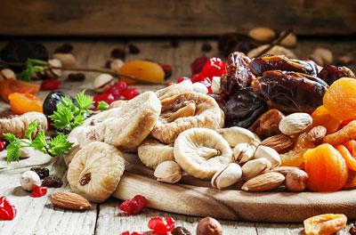 Качественные сухофрукты и орехи