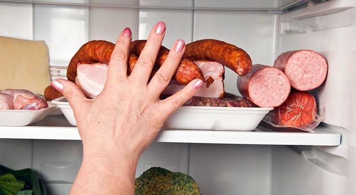 Хранение колбасы в холодильнике