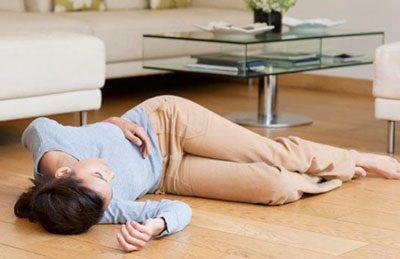 Женщина в обмороке