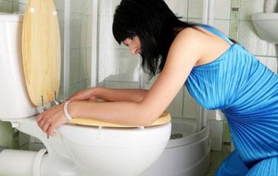 Рвота у девушки