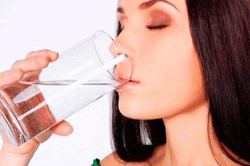 Промывание желудка теплой водой