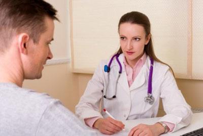 Мужчина у врача