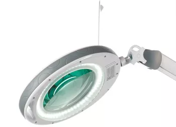 Увеличительная лампа — главный помощник косметолога