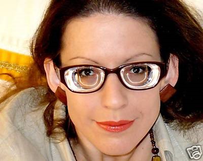 очки или линзы