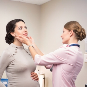 осмотр глаз