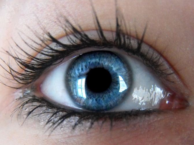 голубые радужки