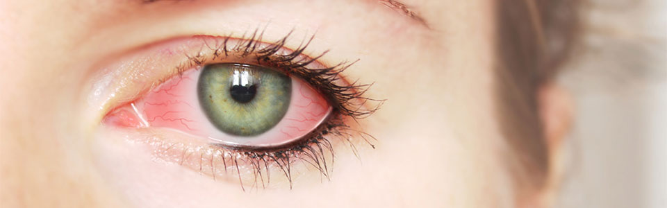 накрашенные глаза