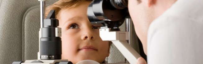 ребенок у окулиста