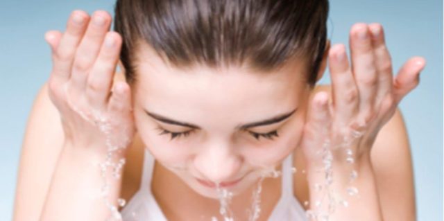 сухость глаз симптом